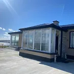 Island Rent * Cruit